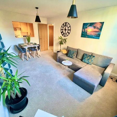 A Stylish Retreat - Super King Bed - Heart Of Town Centre - 5 Mins Stroll To Beach Bournemouth Esterno foto