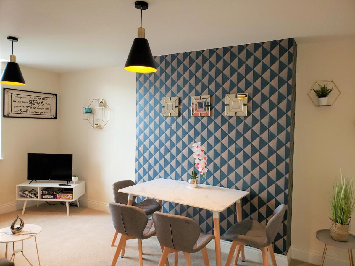 A Stylish Retreat - Super King Bed - Heart Of Town Centre - 5 Mins Stroll To Beach Bournemouth Esterno foto