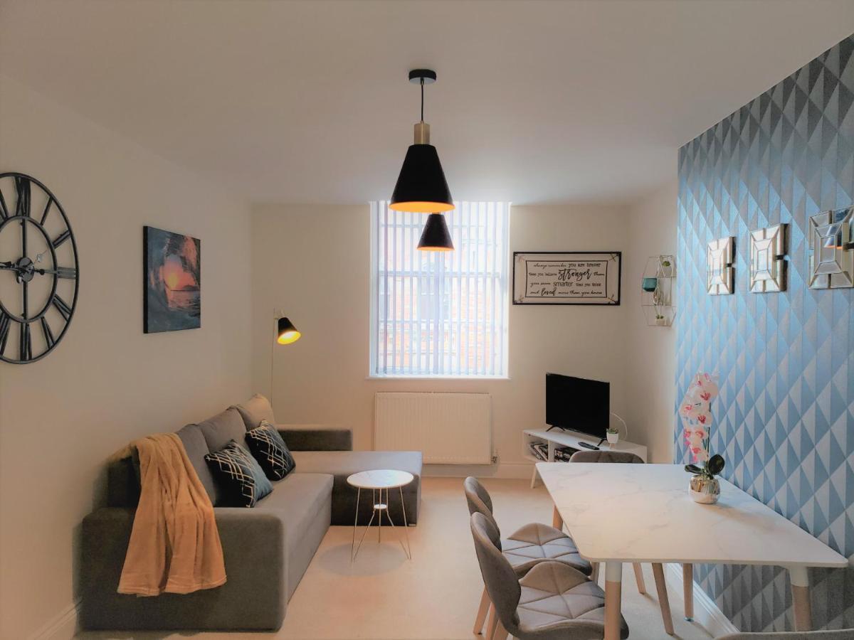 A Stylish Retreat - Super King Bed - Heart Of Town Centre - 5 Mins Stroll To Beach Bournemouth Esterno foto