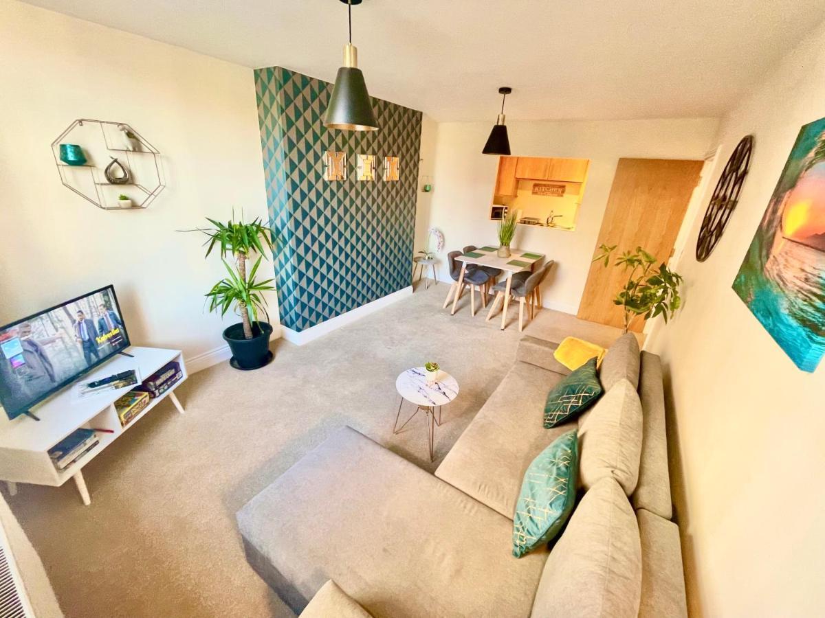 A Stylish Retreat - Super King Bed - Heart Of Town Centre - 5 Mins Stroll To Beach Bournemouth Esterno foto
