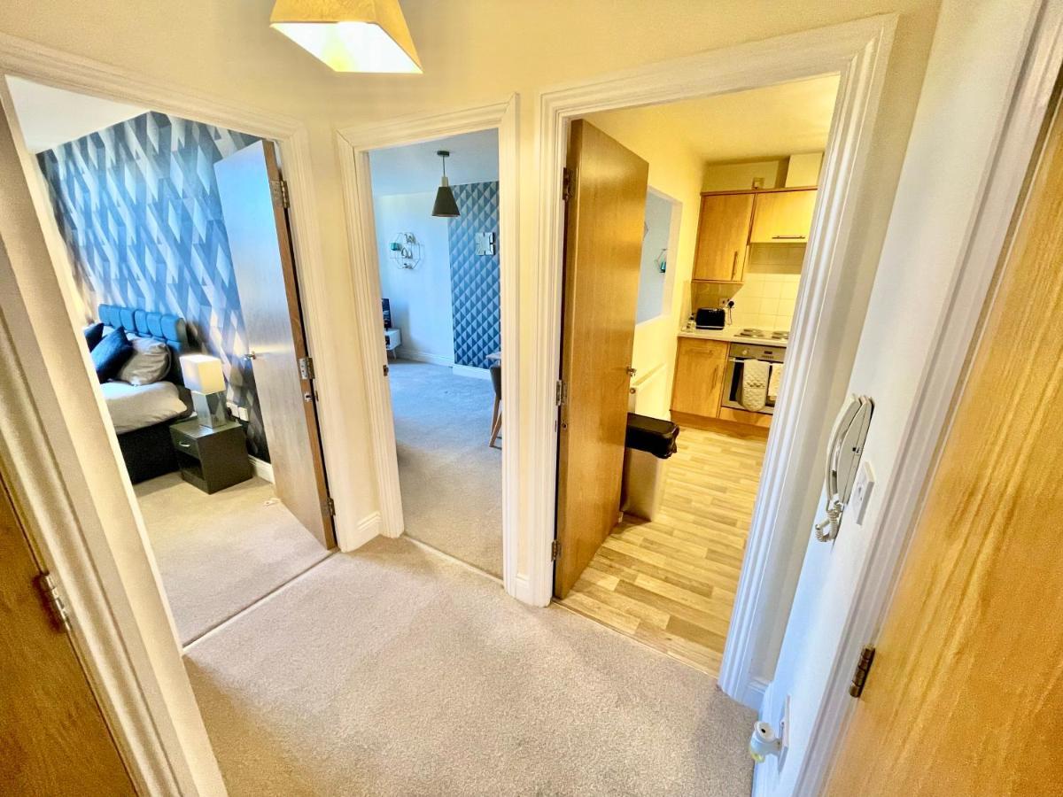A Stylish Retreat - Super King Bed - Heart Of Town Centre - 5 Mins Stroll To Beach Bournemouth Esterno foto