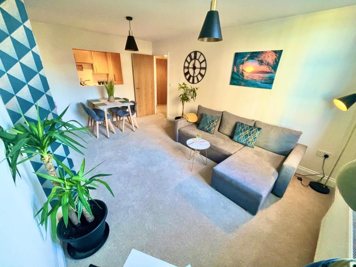 A Stylish Retreat - Super King Bed - Heart Of Town Centre - 5 Mins Stroll To Beach Bournemouth Esterno foto