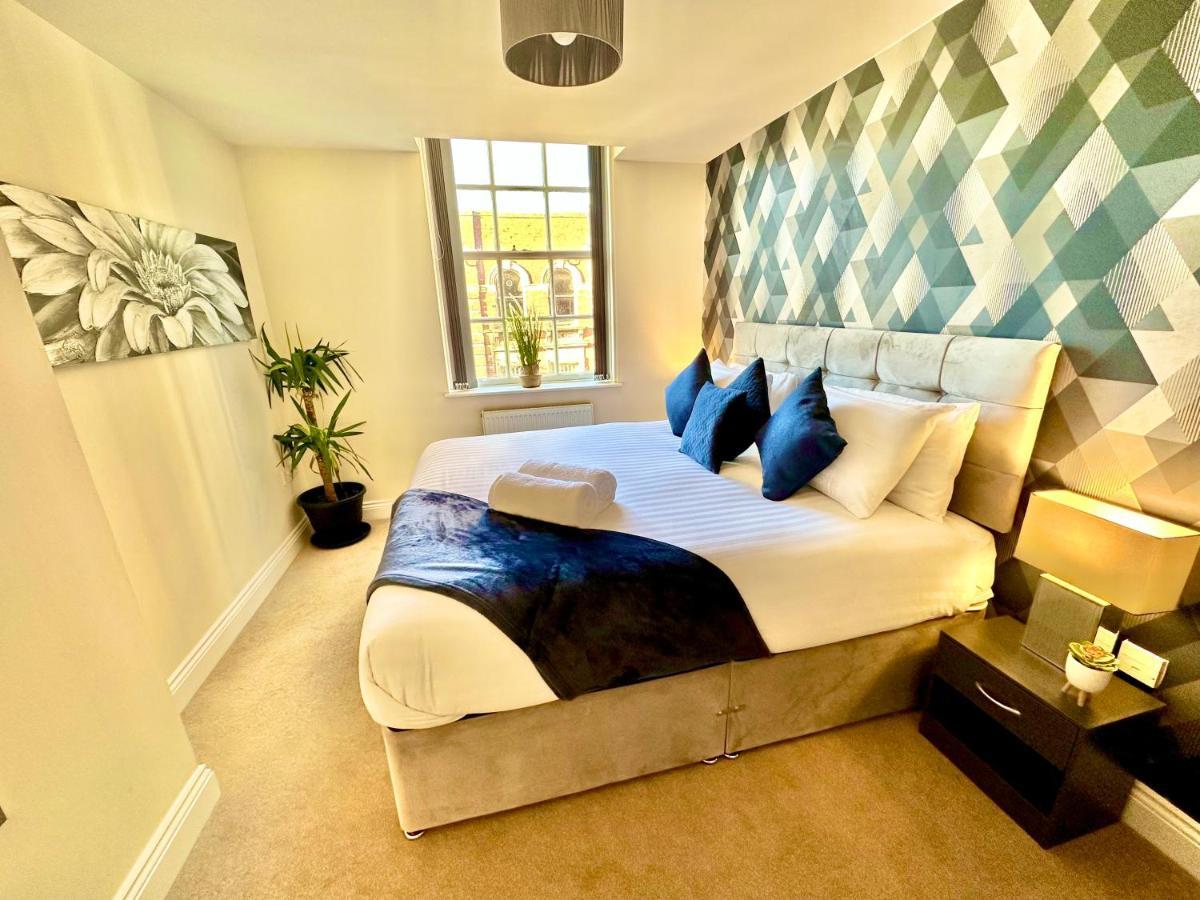 A Stylish Retreat - Super King Bed - Heart Of Town Centre - 5 Mins Stroll To Beach Bournemouth Esterno foto